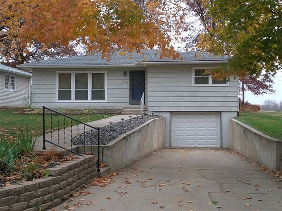 5th image of 904 13th Ave