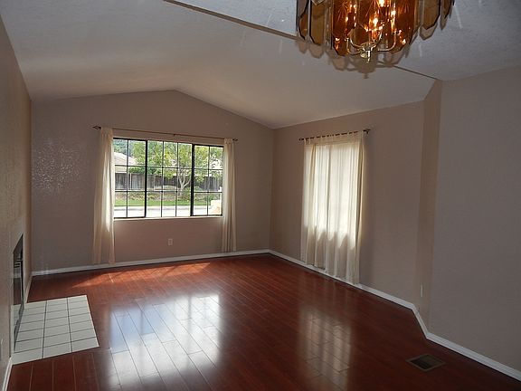 formal living room/dining