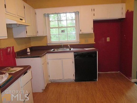 5th image of 912 Sage Ln NW