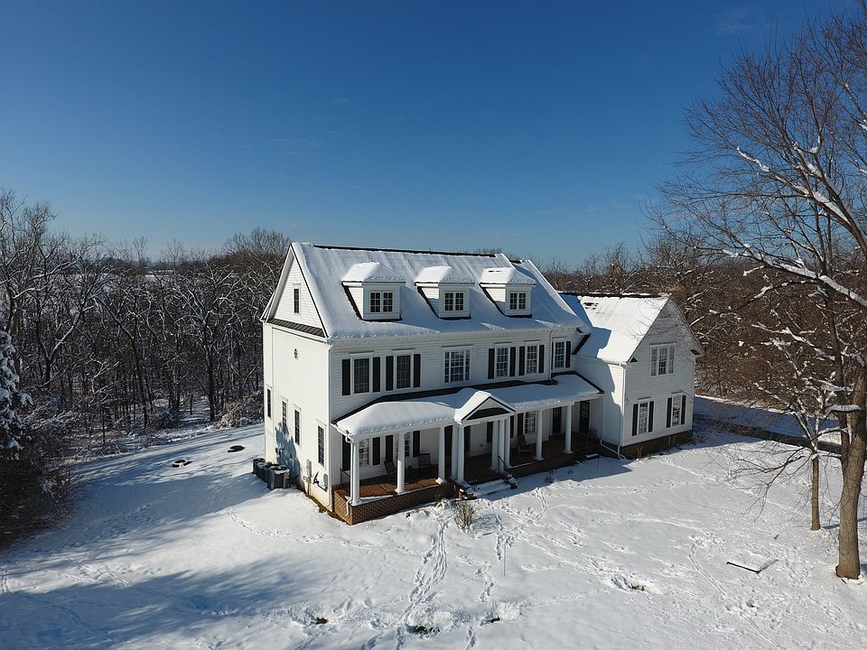 2nd image of 40116 Barbaras Bluff Ct