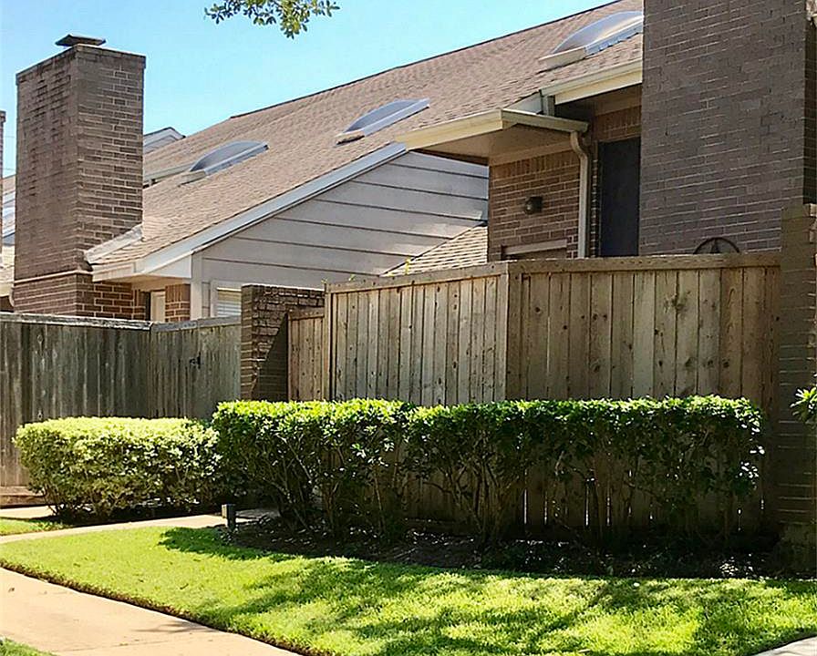1st image of 2845 Panagard Dr #40