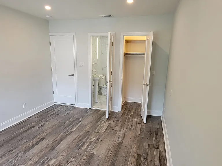 2345 E 1st St #2 — Photo 9