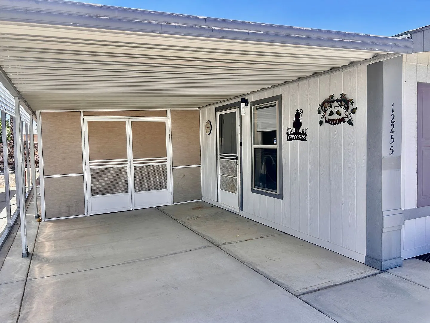 Turnkey Fully Furnished Foothills Home — Photo 4