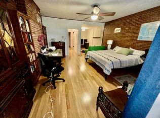 261 W 70th St #1B, New York, NY 10023