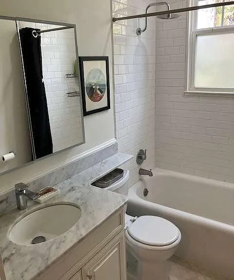 435 10th St NE #18 — Photo 23