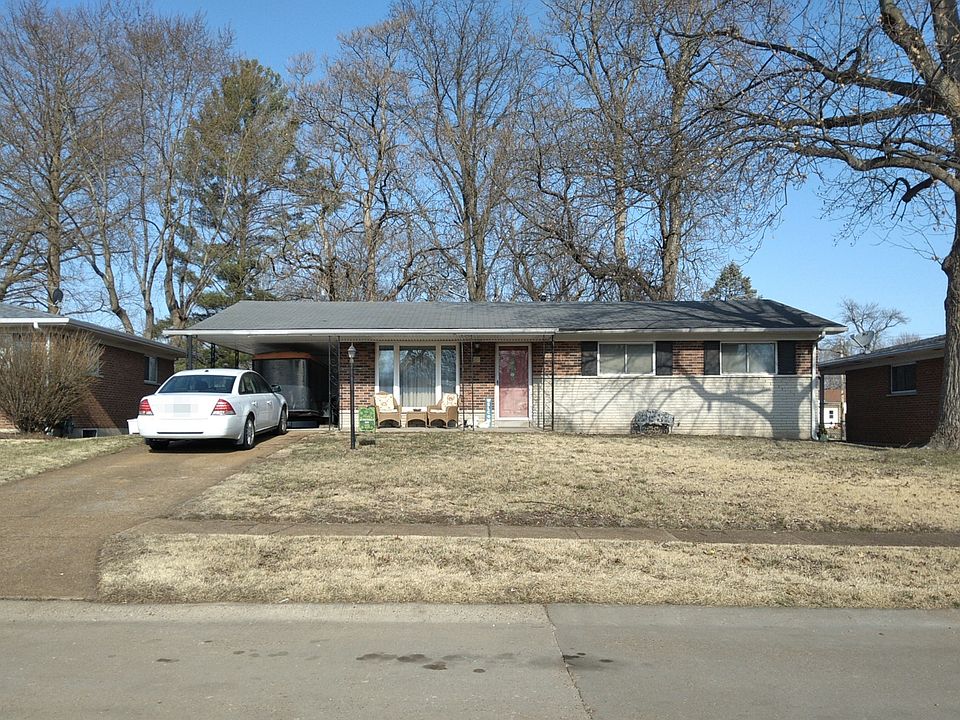 1st image of 27 Hammes Dr