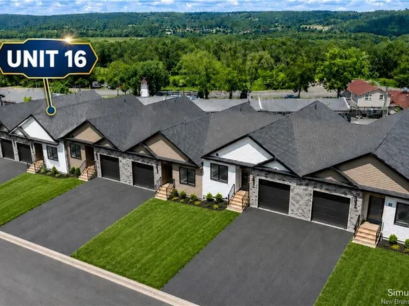 16 Westwood Dr, Fredericton, NB E3C 1K9
