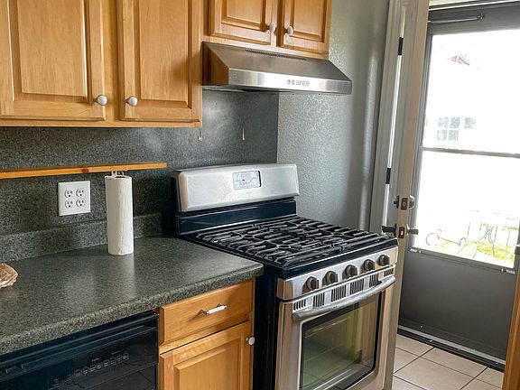 2nd image of 1719 Ferndale Ave