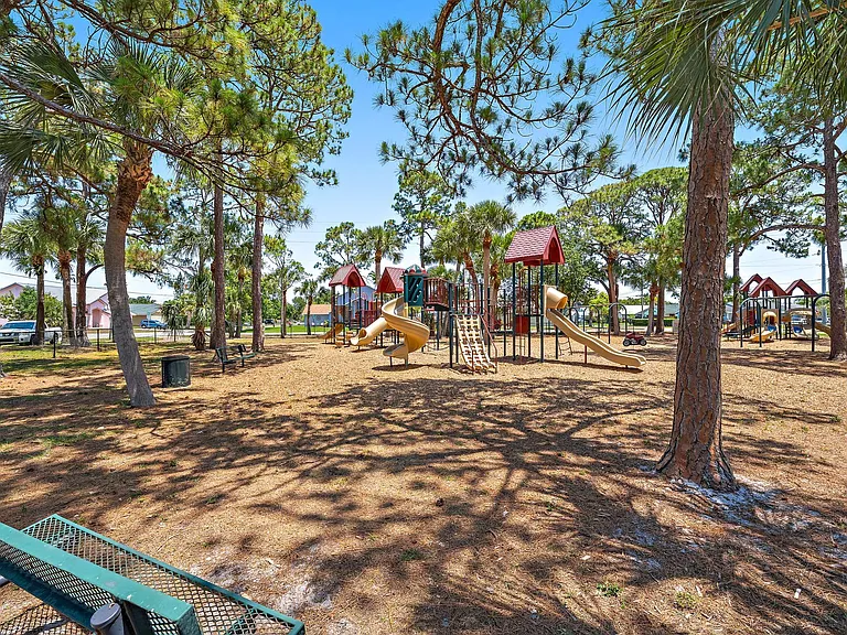 15129 Harriet Ave — Photo 36