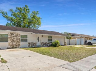 1214 Windsor Cir, Brandon, FL 33510