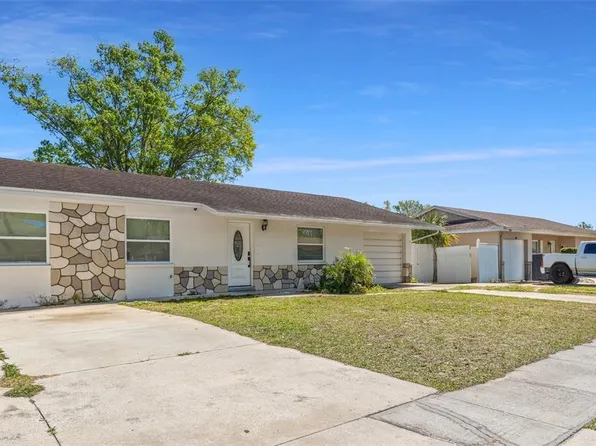 1214 Windsor Cir, Brandon, FL 33510