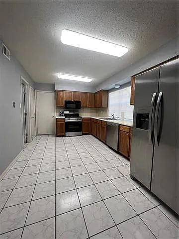308 Raleigh Dr — Photo 7
