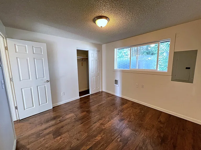 765 SE Russell St — Photo 17