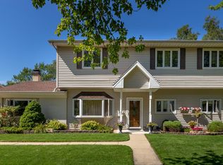 610 Flagstaff Ln, Hoffman Estates, IL 60169