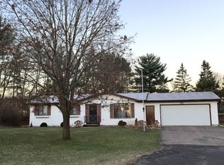 278 Hill St, Iola, WI 54945