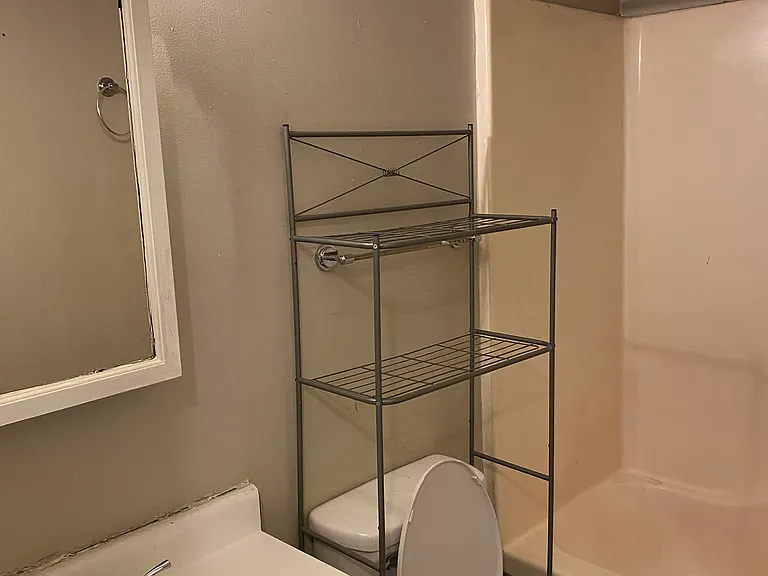 170 Valley Ct #5 — Photo 1