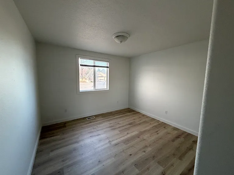 1122 S Ada St — Photo 15