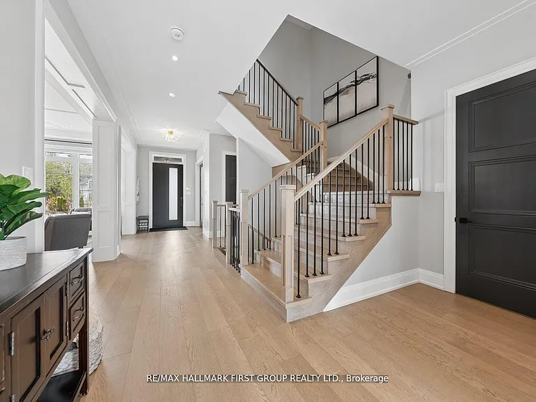 506 Rougemount Dr — Photo 2