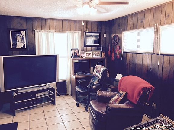 4th image of 223 Golden Crown Dr