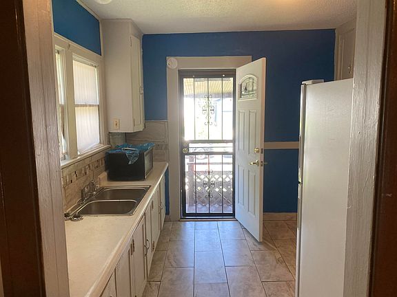 3rd image of 5434 Paseo Blvd #5434