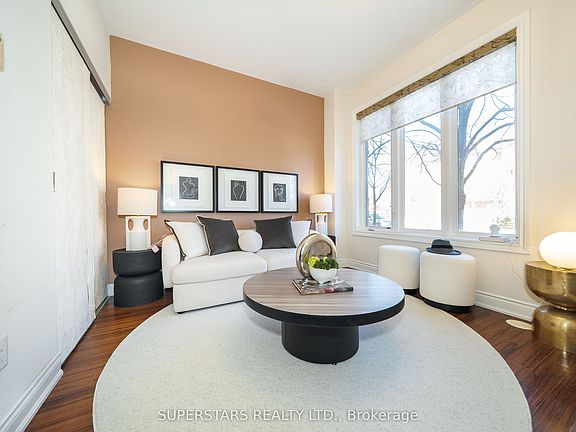 3rd image of 261 S Park Rd