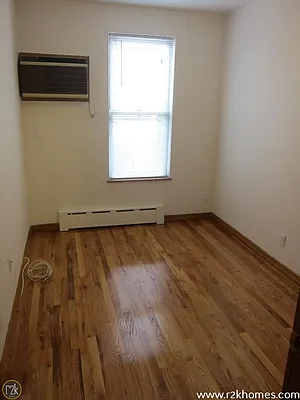 Rented by Realty 2000 Corp | media 6