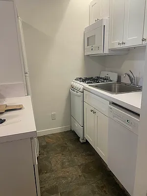 Rented by CitySites Real Estate Group | media 8