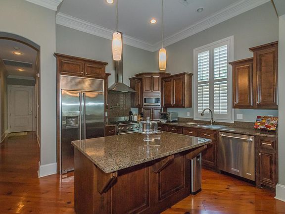 3rd image of 217 Biltmore Way