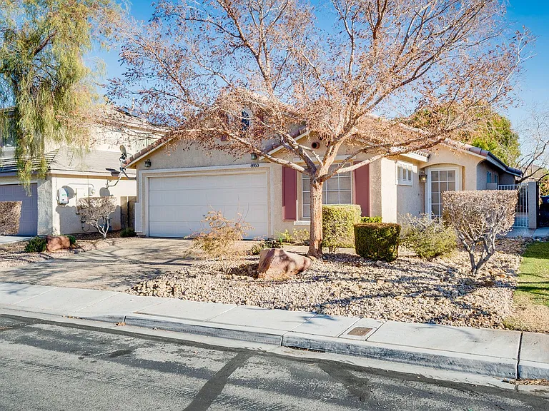 8950 Manalang Rd — Photo 36