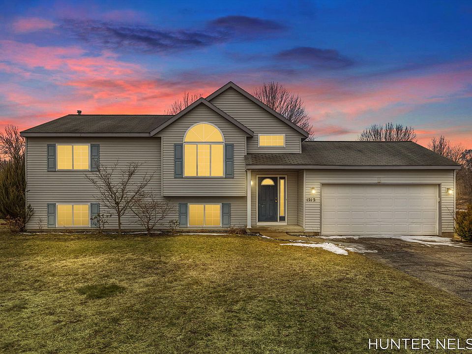 1st image of 1212 S Hill Dr NW