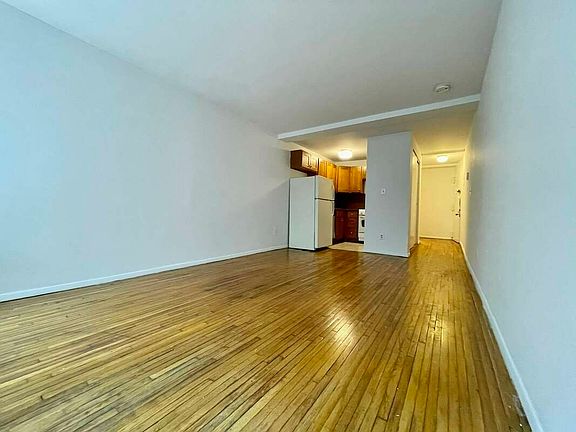 3rd image of 122 E 13th St APT Llb