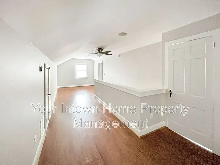 2695 Sharondale Dr NE — Photo 30