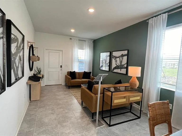 2821 Pierr St — Photo 32