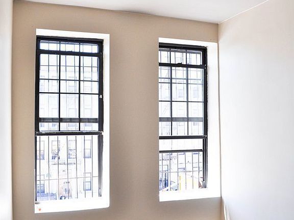 2nd image of 1645 Saint Johns Pl APT 2R