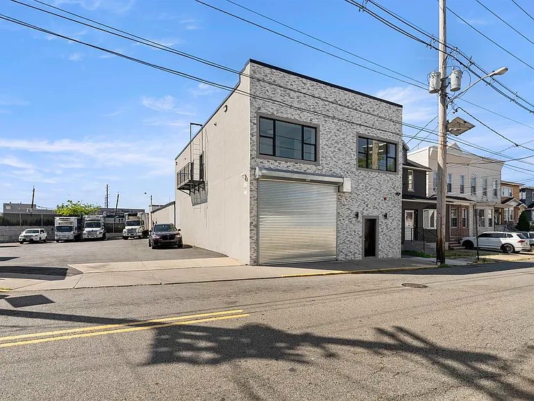 3709 Liberty Ave #1 — Photo 19
