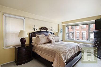 4th image of 2 Charlton St APT 2C