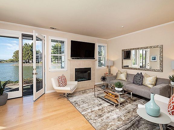 3rd image of 702 Mendocino Way