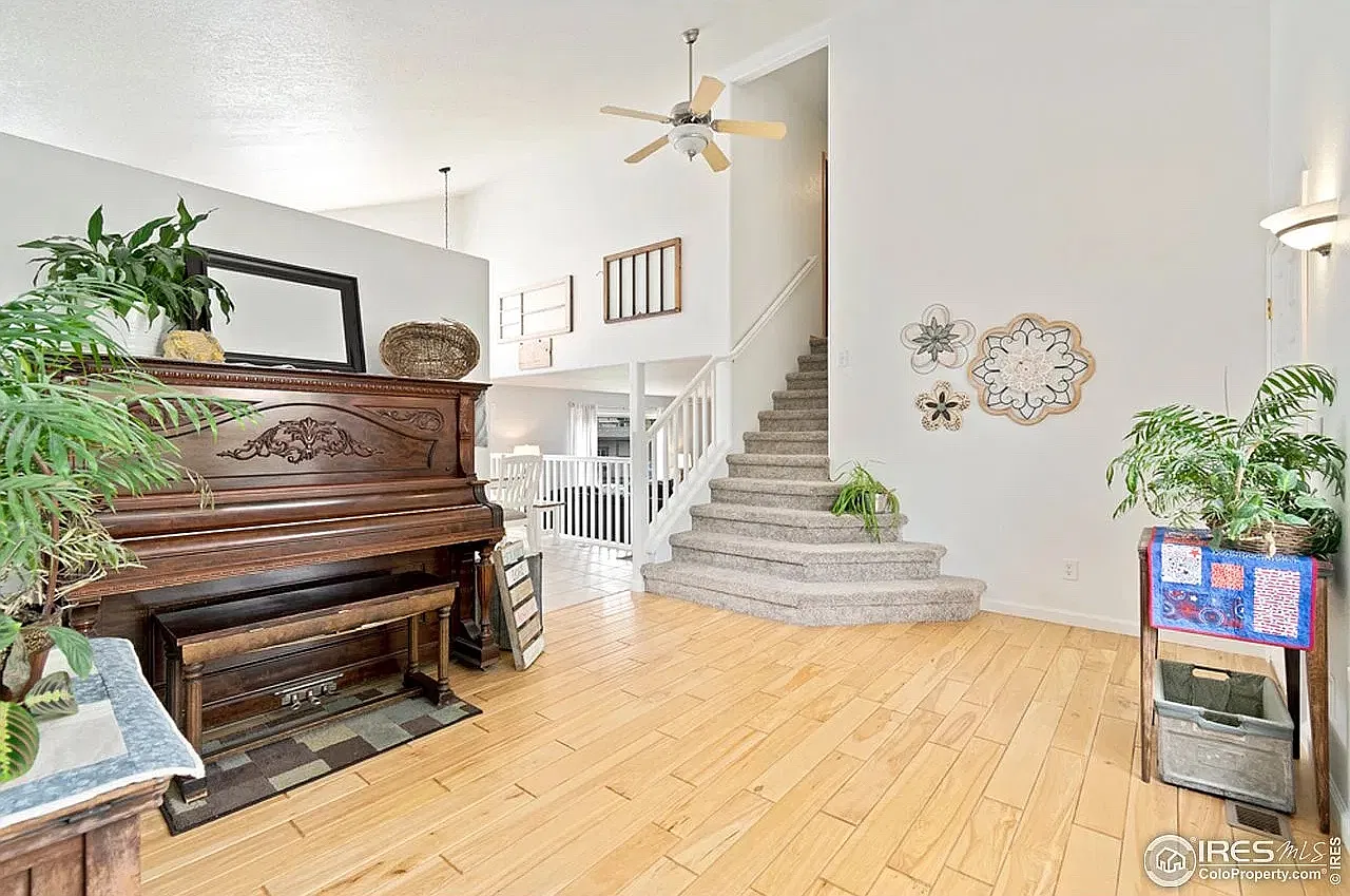 4 bed, 2379 sqft, $2,850 — Photo 4