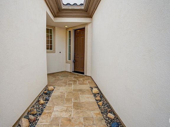 3rd image of 5715 Park Place Dr