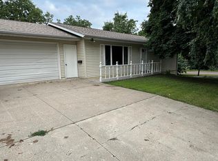 401 N Halvorson St, Redwood Falls, MN 56283