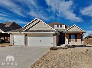 10825 NW 8th St, Yukon, OK 73099
