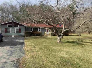 28 Eddy St, Saugerties, NY 12477