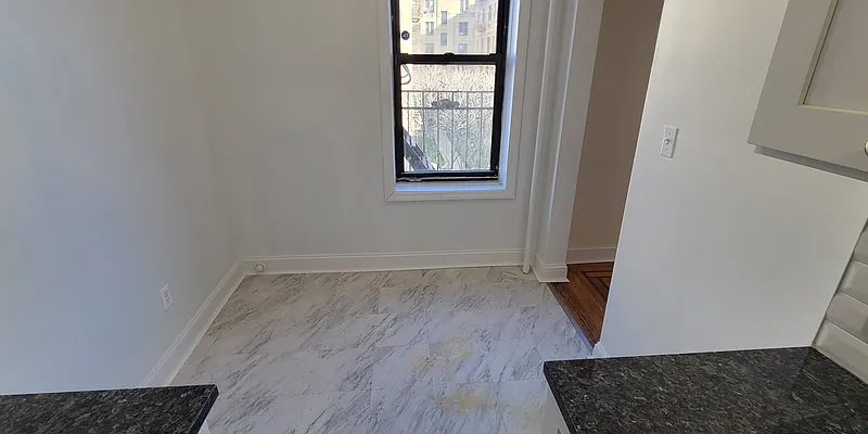 Sold by WRL Realty, LLC | media 9