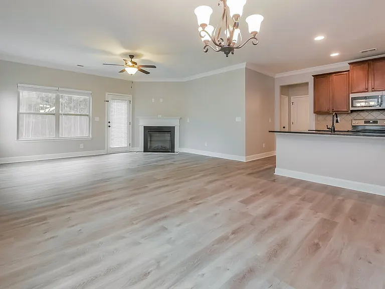 1210 Pebble Rock Rd — Photo 6