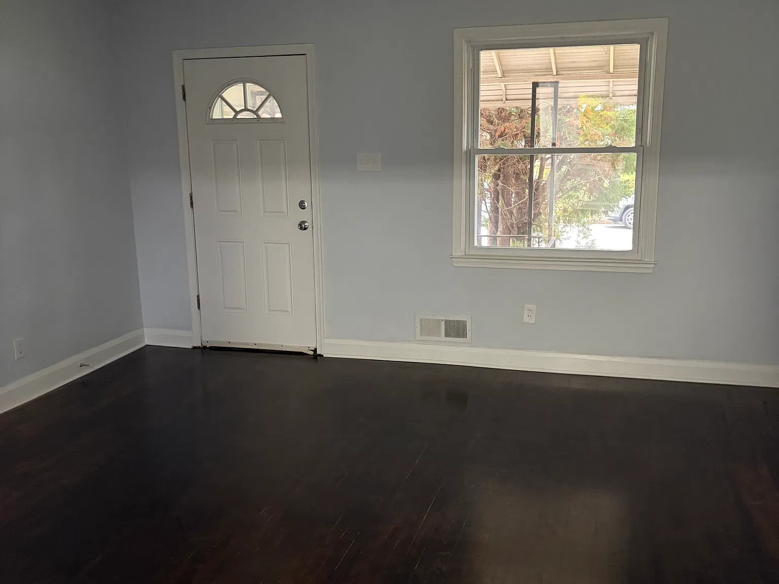 4 bed, 1200 sqft, $2,750 — Photo 2