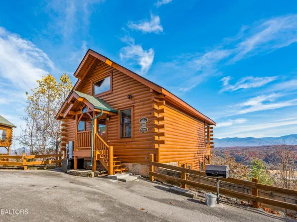 2960 Legacy Vista Dr, Sevierville, TN 37876