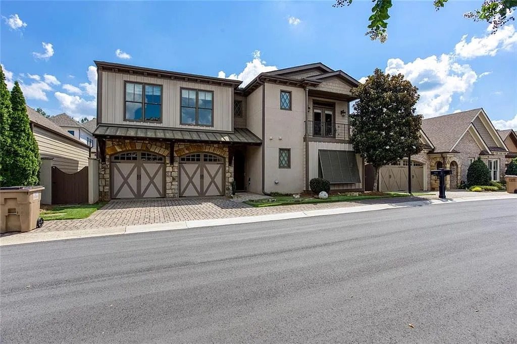 4 bed, 3.0 bath, 2564 sqft, $3,350 — Photo 3