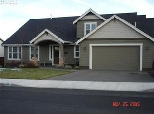 3330 SW 35th St, Redmond, OR 97756