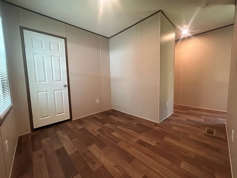 82 White Oak Vlg — Photo 10