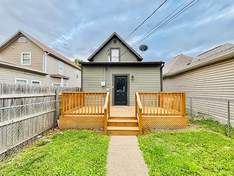1720 Morton St — Photo 17